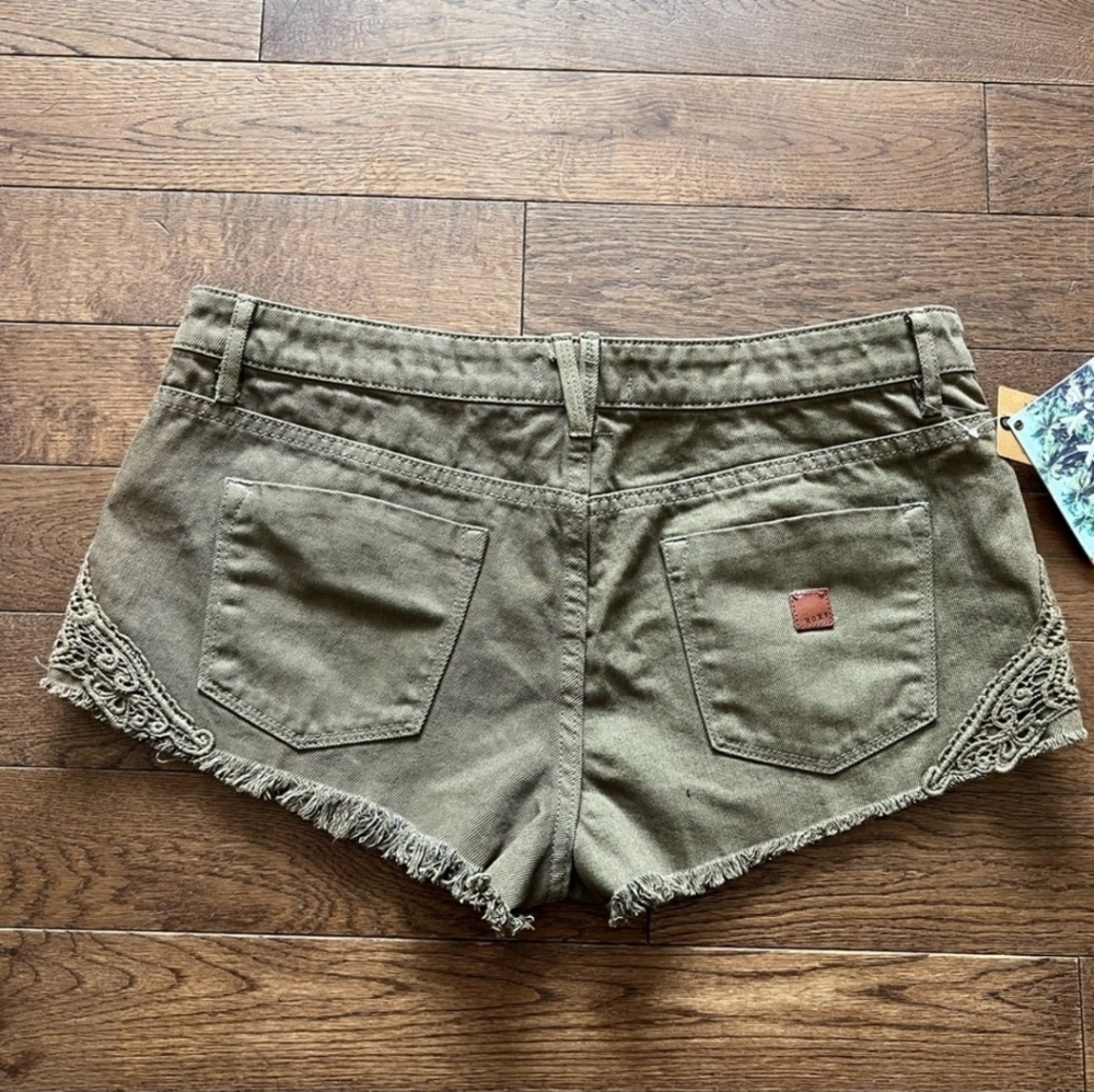 NEW Olive Crochet Detail Roxy Shorts - Picture 5 of 10